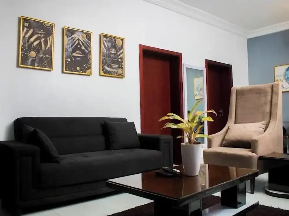 Lilly Grand Luxury Hotel and Apartment