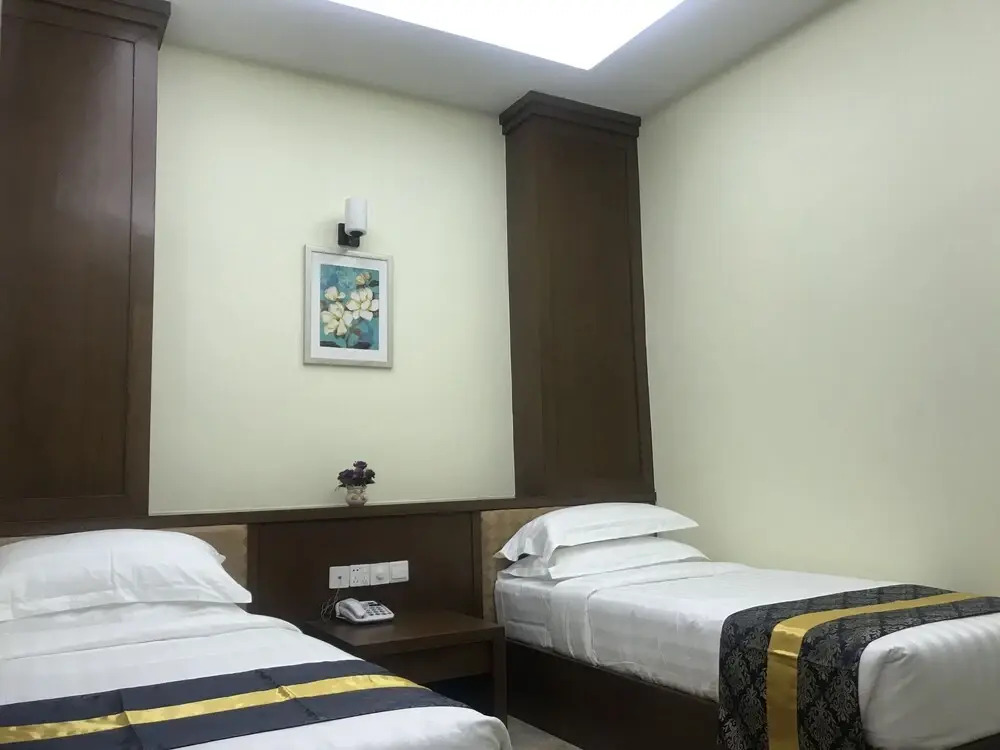 Royal Peacock Hotel