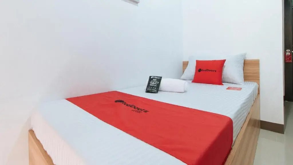 RedDoorz Near Iloilo International Airport