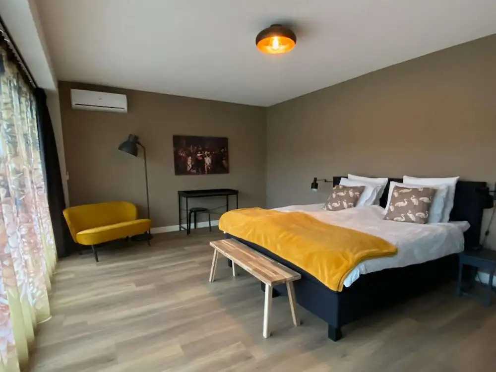 Majestic Villa in Zeewolde With Garden