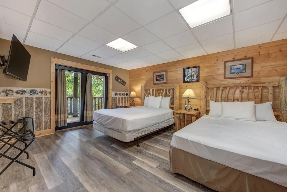 Cabin w/ Hot Tub, Theater & Views - Sleeps 22