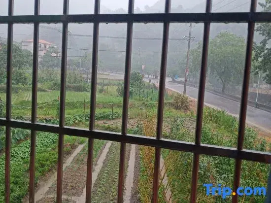 Zhou Loman Yougu Homestay