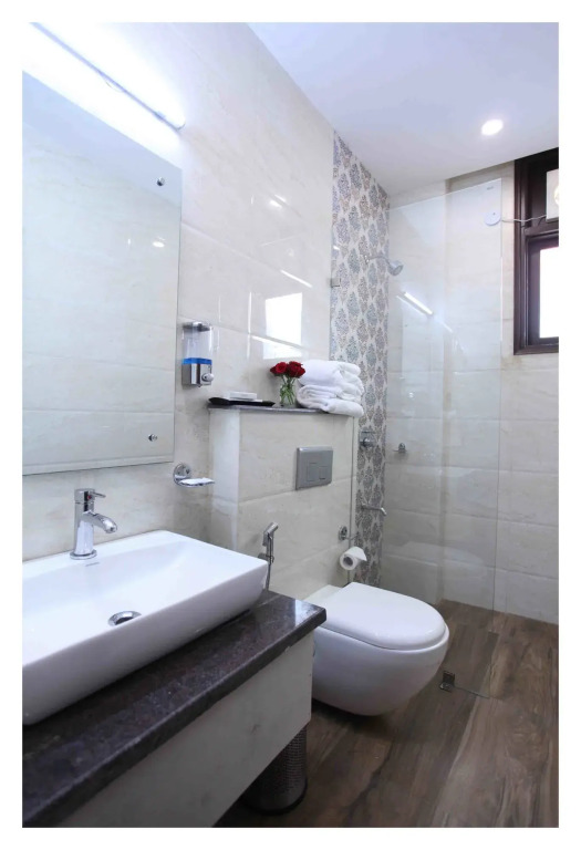 Hotel Nirvana Suites