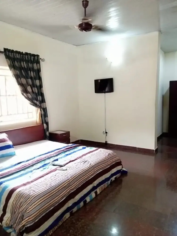 Sycamore Royals Hotel Jahi