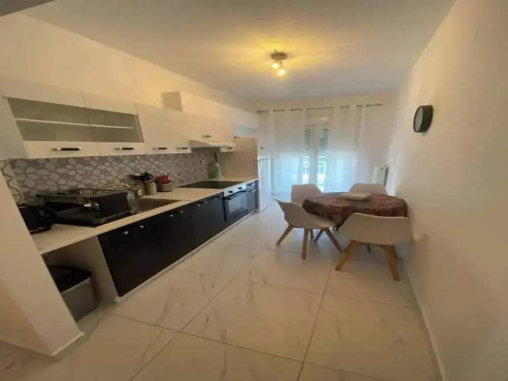 Cozy Apartment With two Bedrooms With a sea View