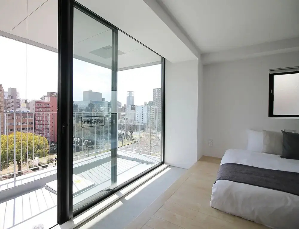 bHotel