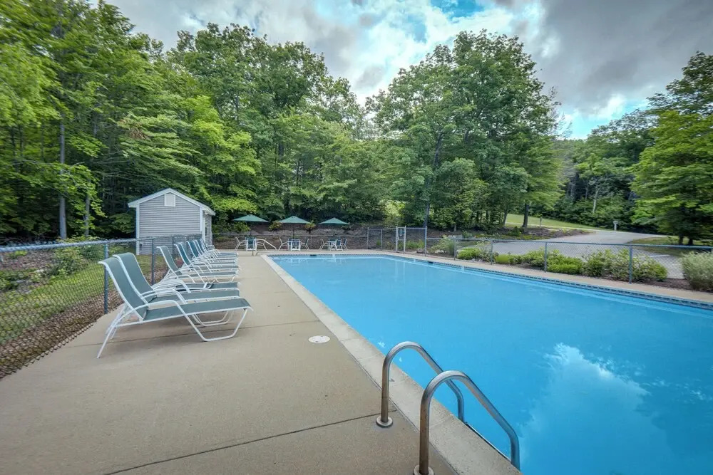 Mtn Views, On-site Trails! Spacious Bartlett Home