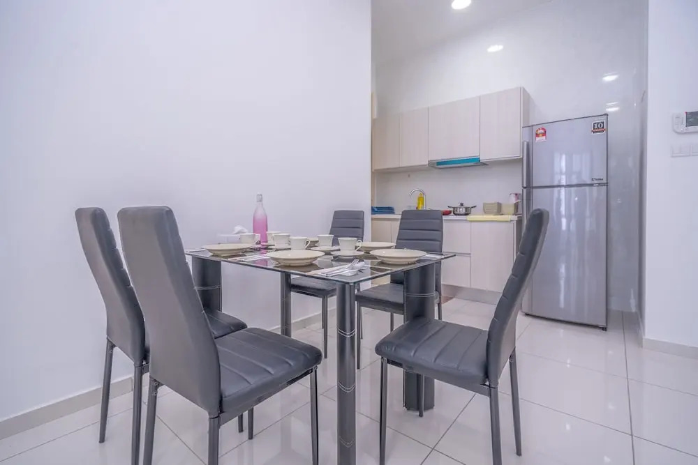 OYO Home 89458 Amazing 2br D'summit