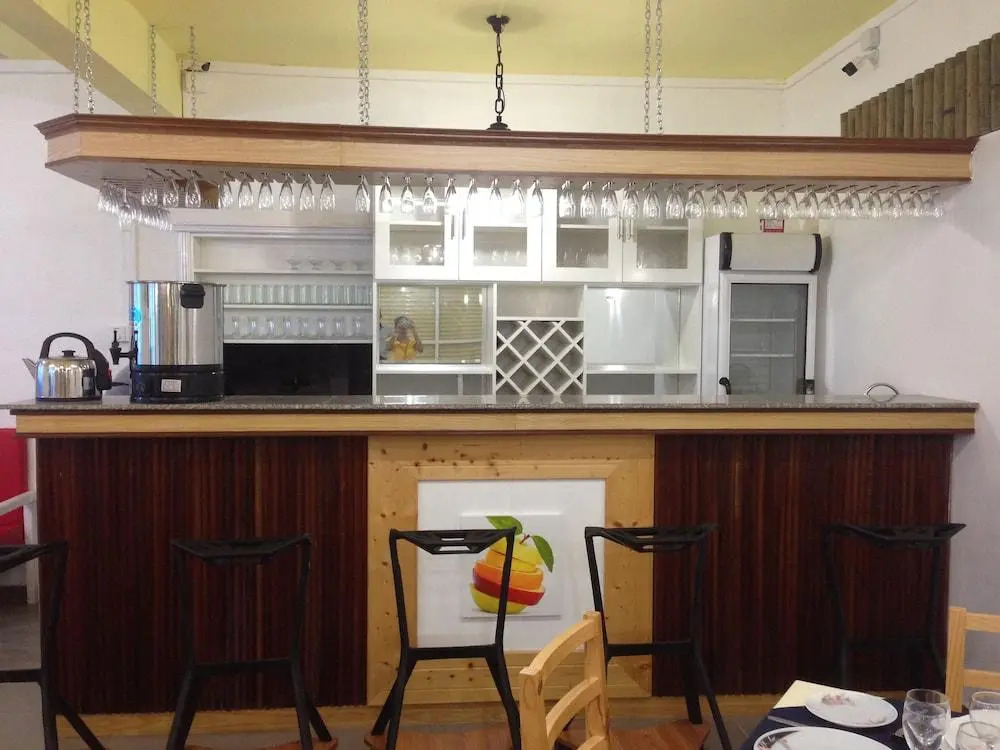 Mattaniah Appartment and Restaurant