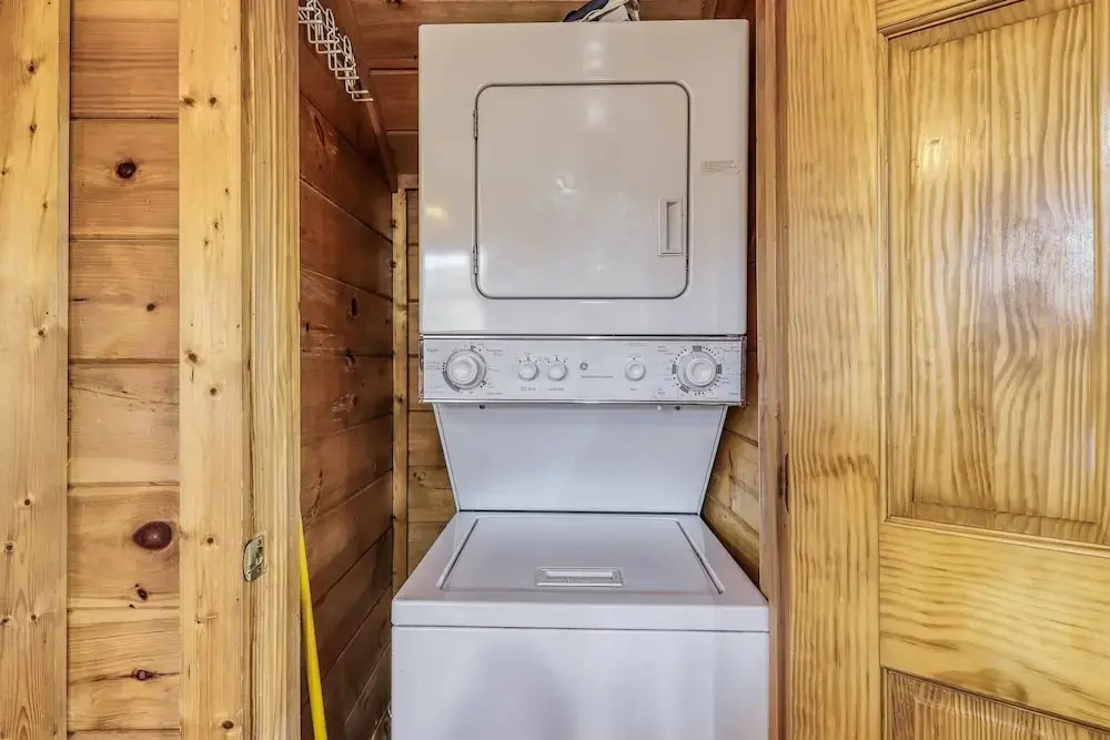 Cozy Bear 2 Bedroom Cabin