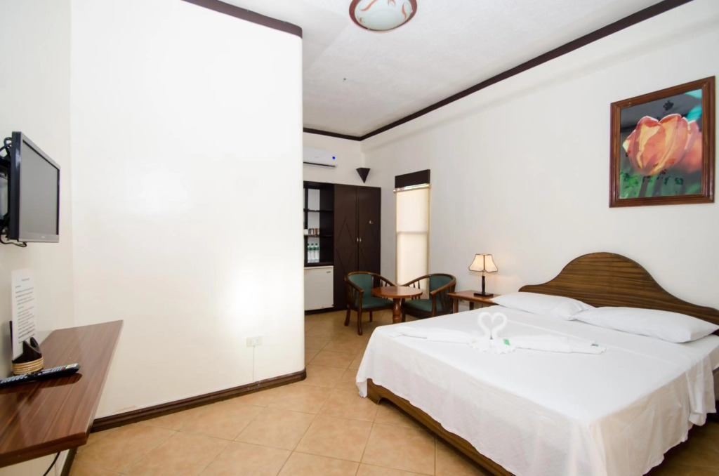 Turtle Inn Resort