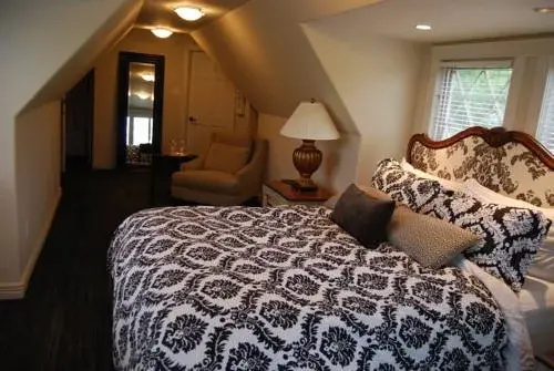 The Doctor's House Inn & Spa