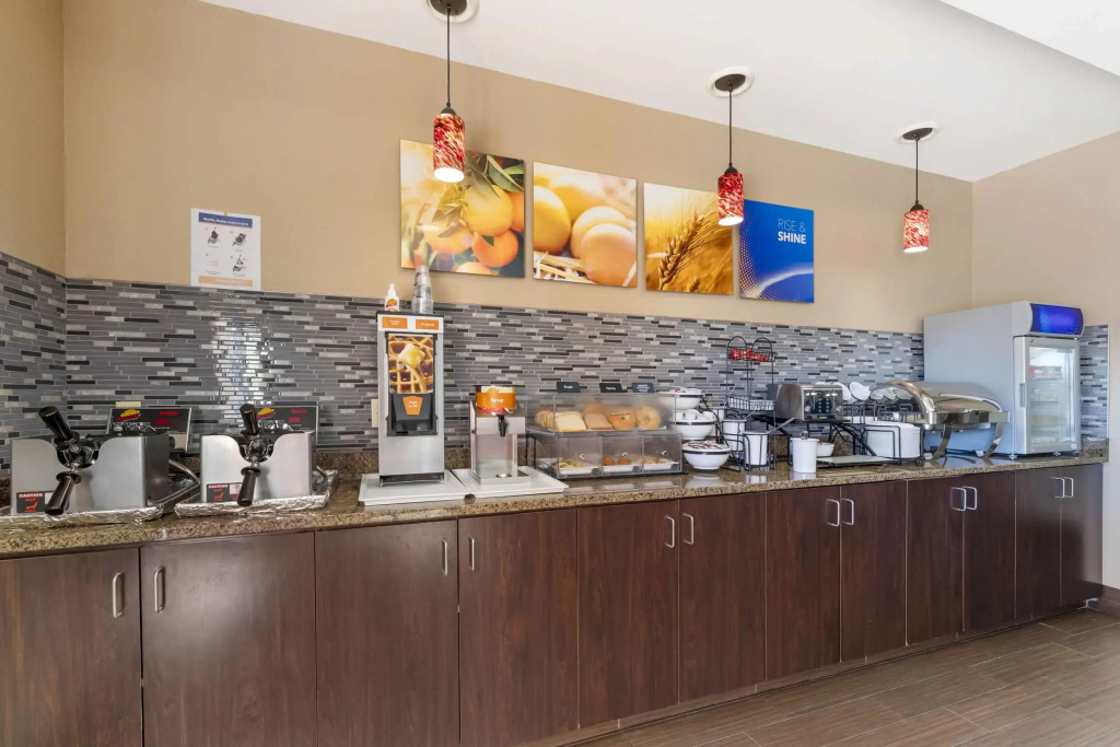 Comfort Inn & Suites Porter near Indiana Dunes