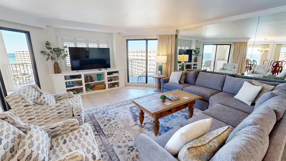 Inlet Reef 609 4 Bedroom Condo by RedAwning