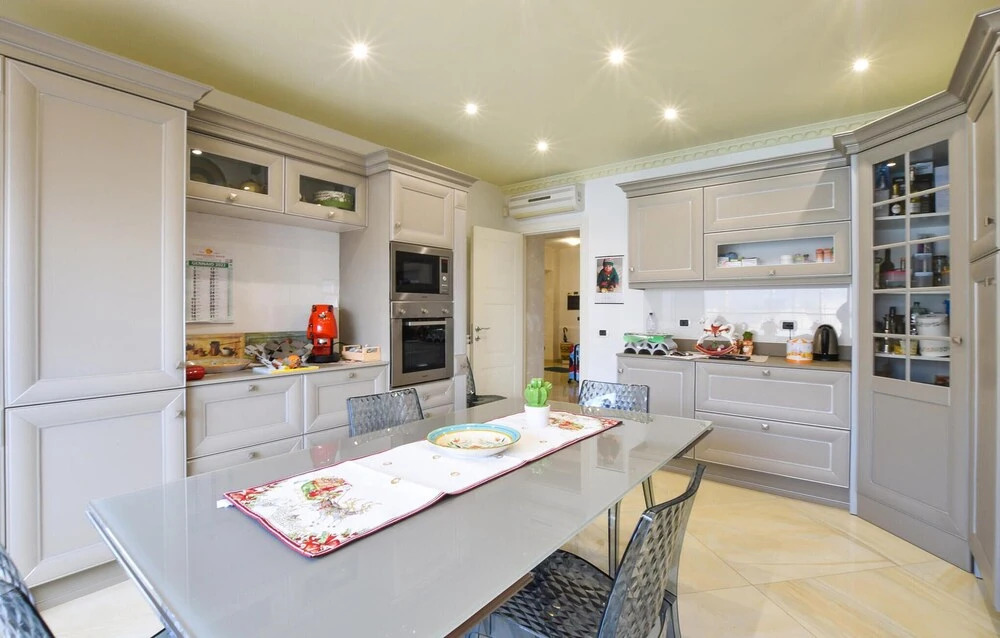 Nice Home in Modica With 5 Bedrooms, Outdoor Swimming Pool and Swimming Pool