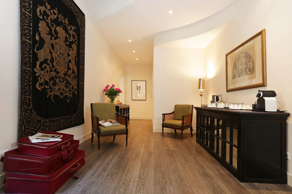 Cavour Suites Guest House