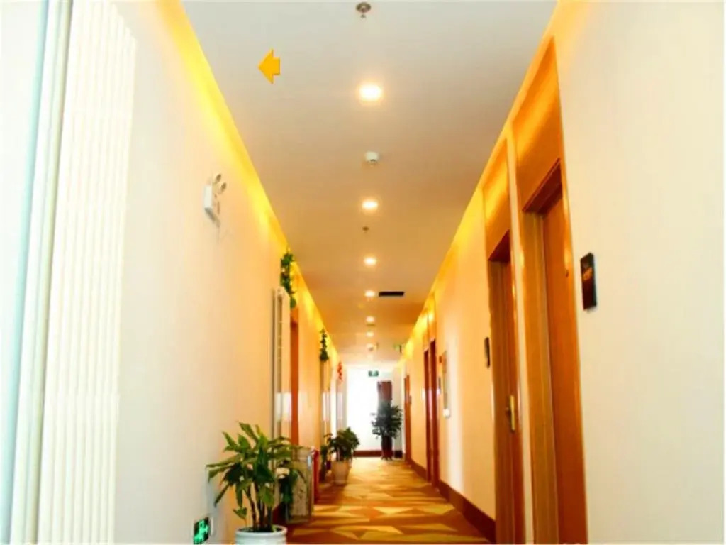 Vatica Tianjin Dagang Xuefu Road University Town Hotel