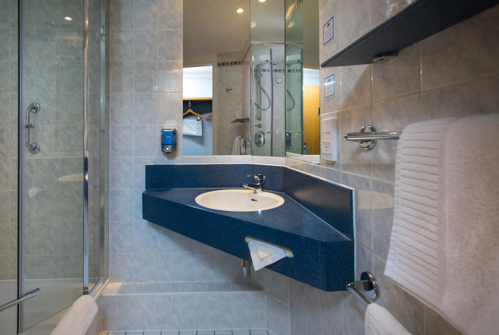 Holiday Inn Express Manchester - Salford Quays by IHG