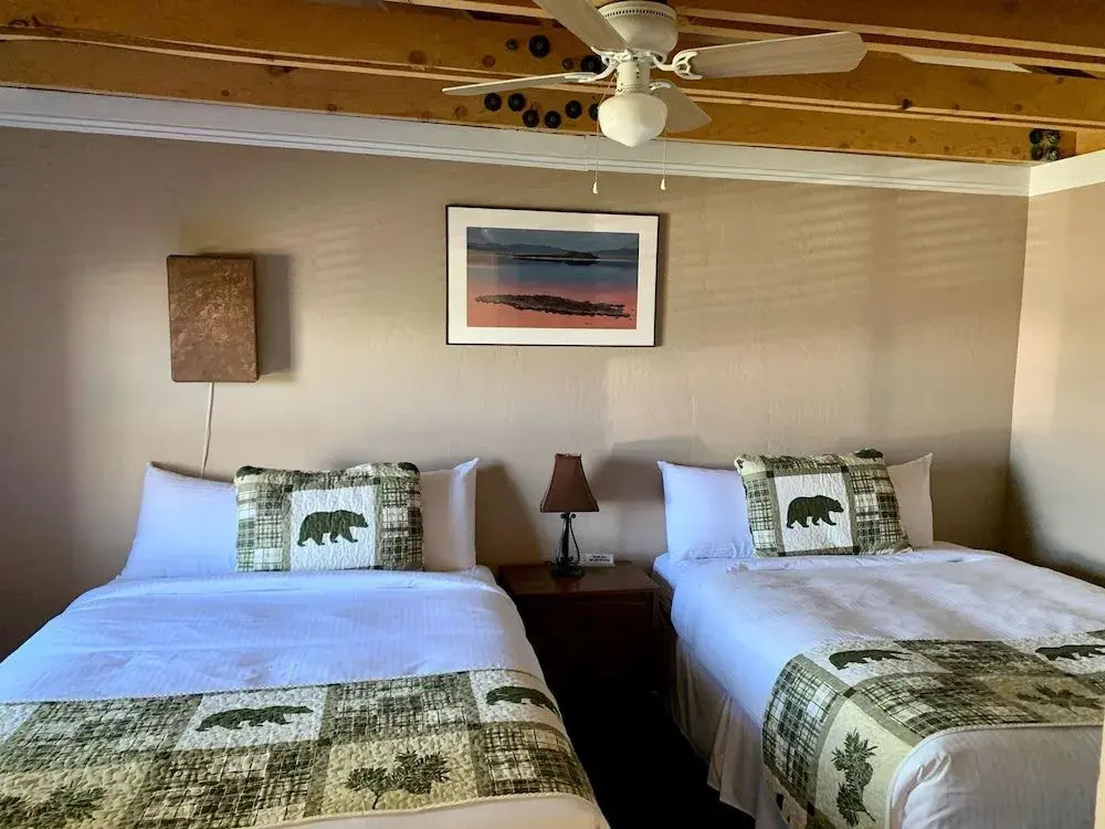 Tioga Lodge At Mono Lake