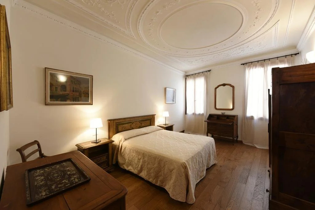 Le Due Corone Bed & Breakfast