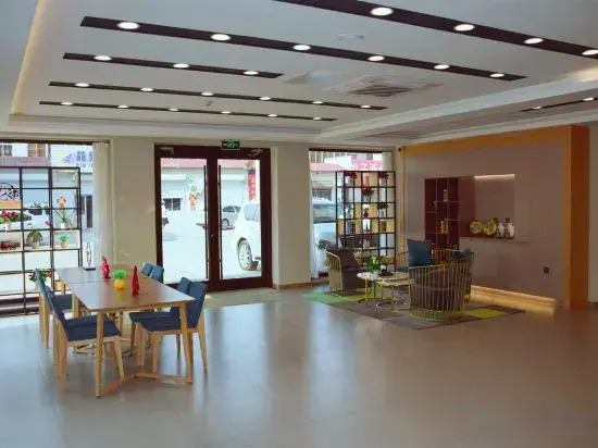 Rongcheng Jinmen Star Business Hotel (Xiongan Baiyangdian Station Branch)