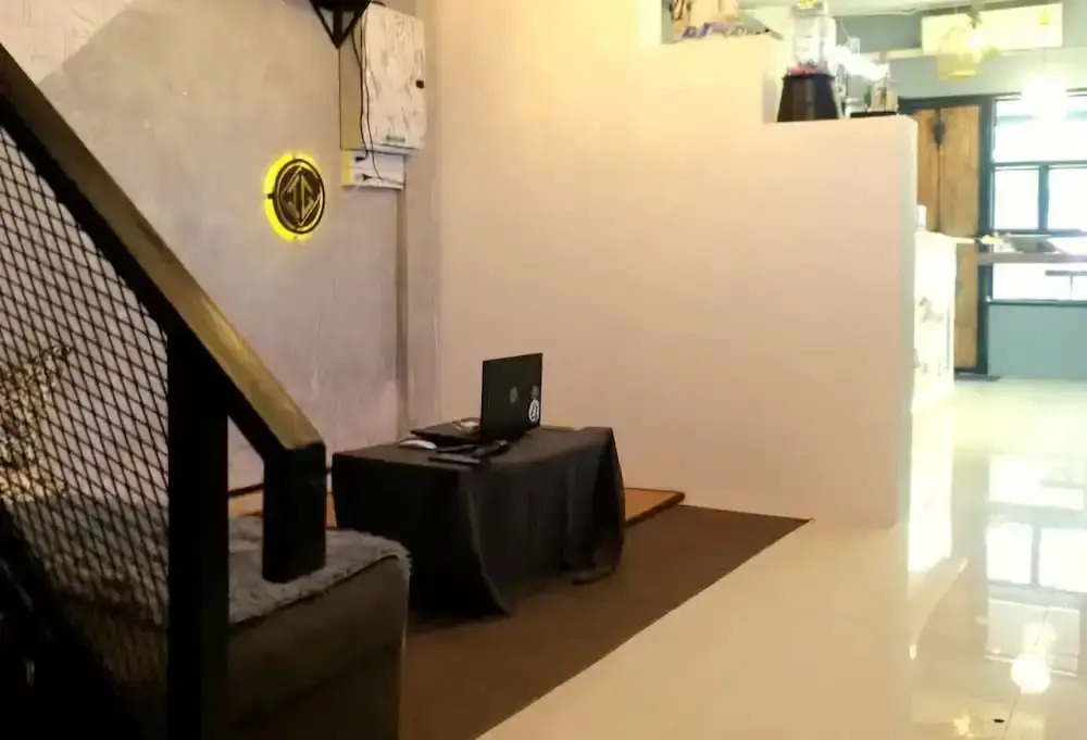 89 Bed & Studio Hostel