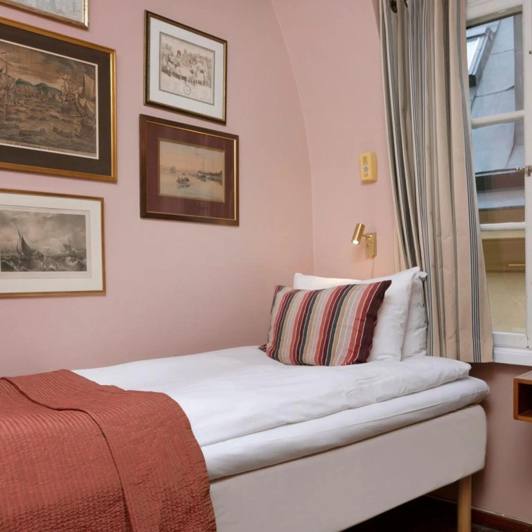 Lord Nelson Hotel