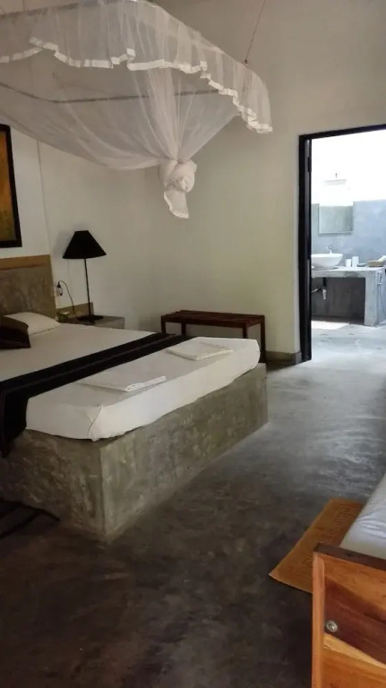 Waters Edge Anuradhapura - 3-Bed Lakeside Bungalow