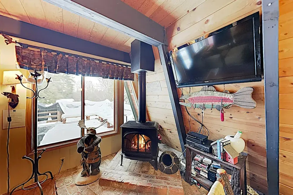 New Listing! Woodsy Cabin w/ Hot Tub, 3 Decks home