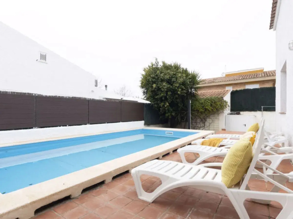 Holiday Home Lucky by Interhome