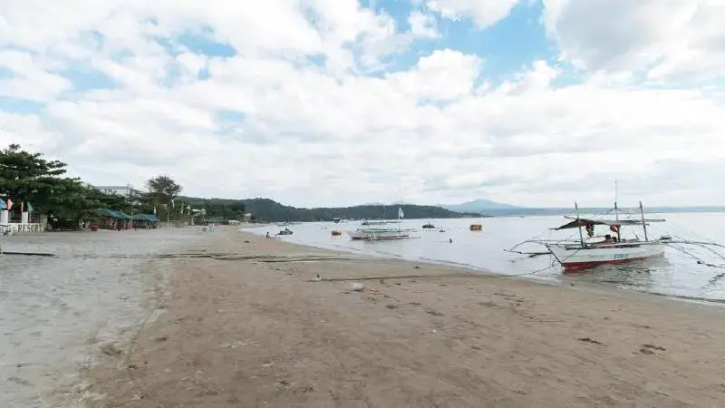 RedDoorz Plus @ Lagoon Beach Resort Zambales