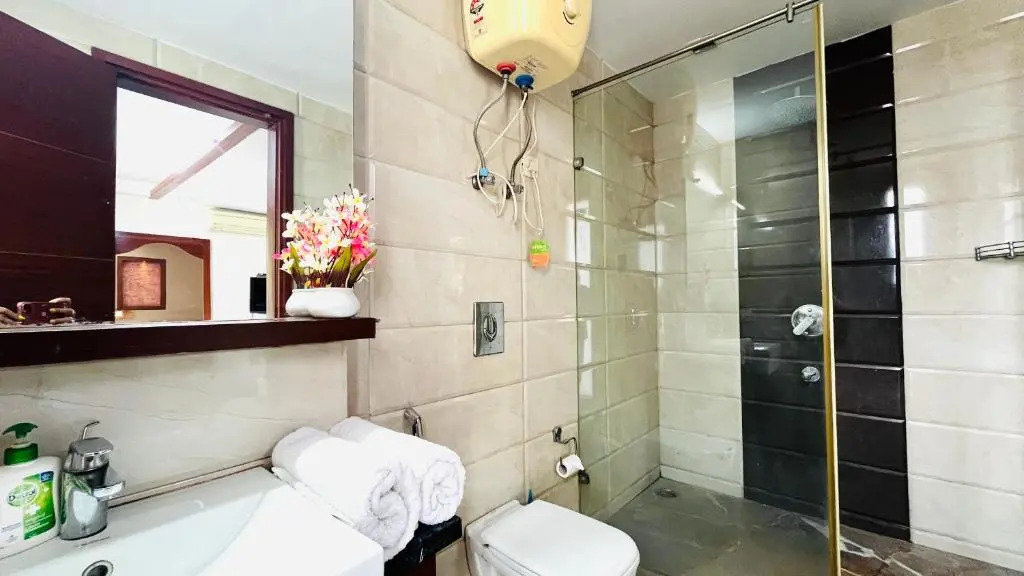 Admire Suites by FabHotel