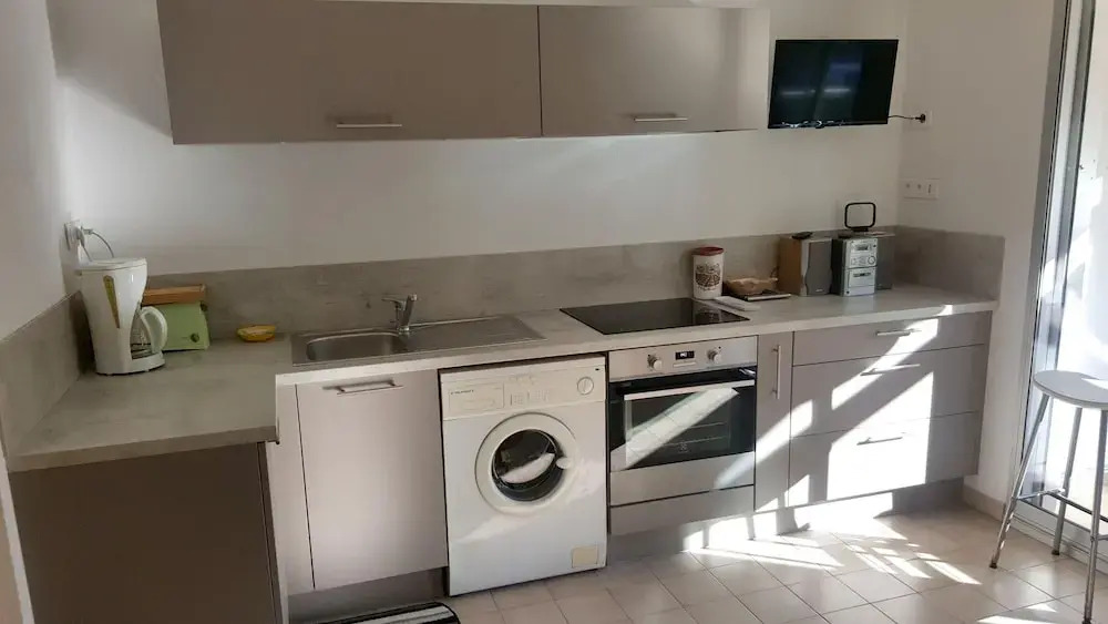 Studio in Sanary-sur-mer, With Wonderful Mountain View and Enclosed Ga