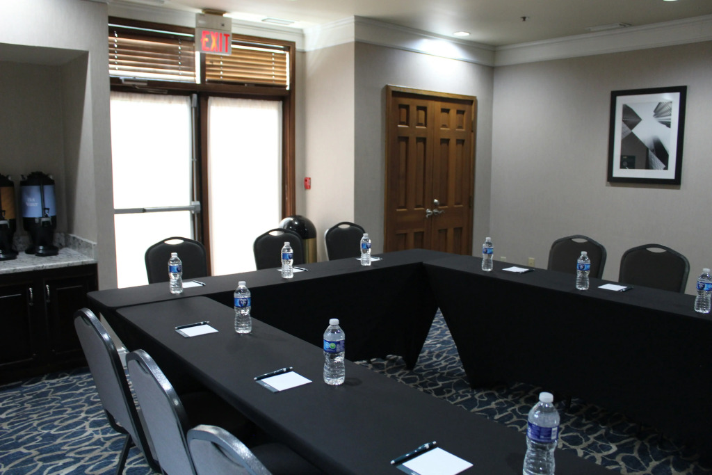 Homewood Suites by Hilton Chicago - Schaumburg
