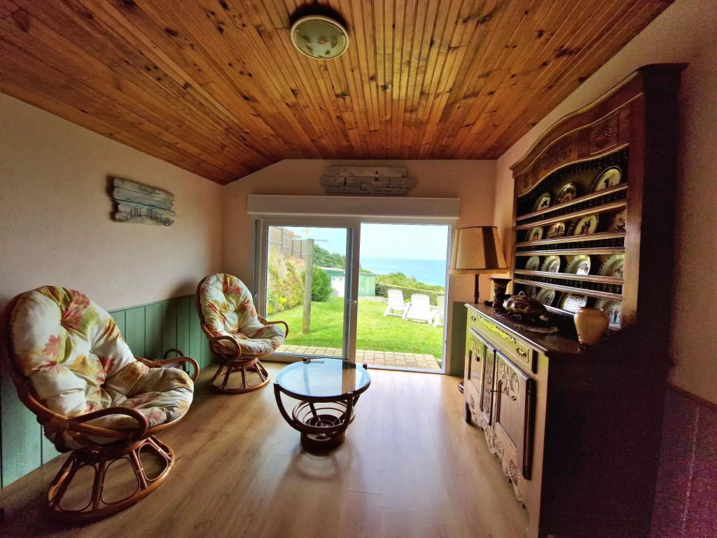 In Locquirec With 3 Bedrooms And 1 Bathrooms
