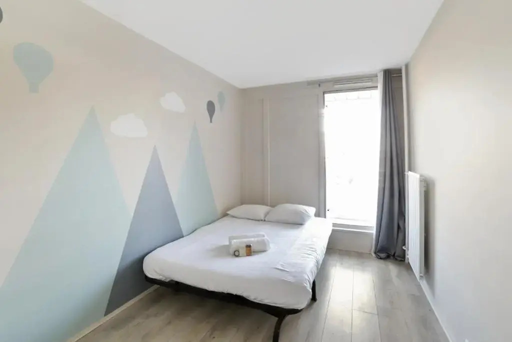 Large and bright flat 4 min walking to Paris La Défense Arena - Welkeys