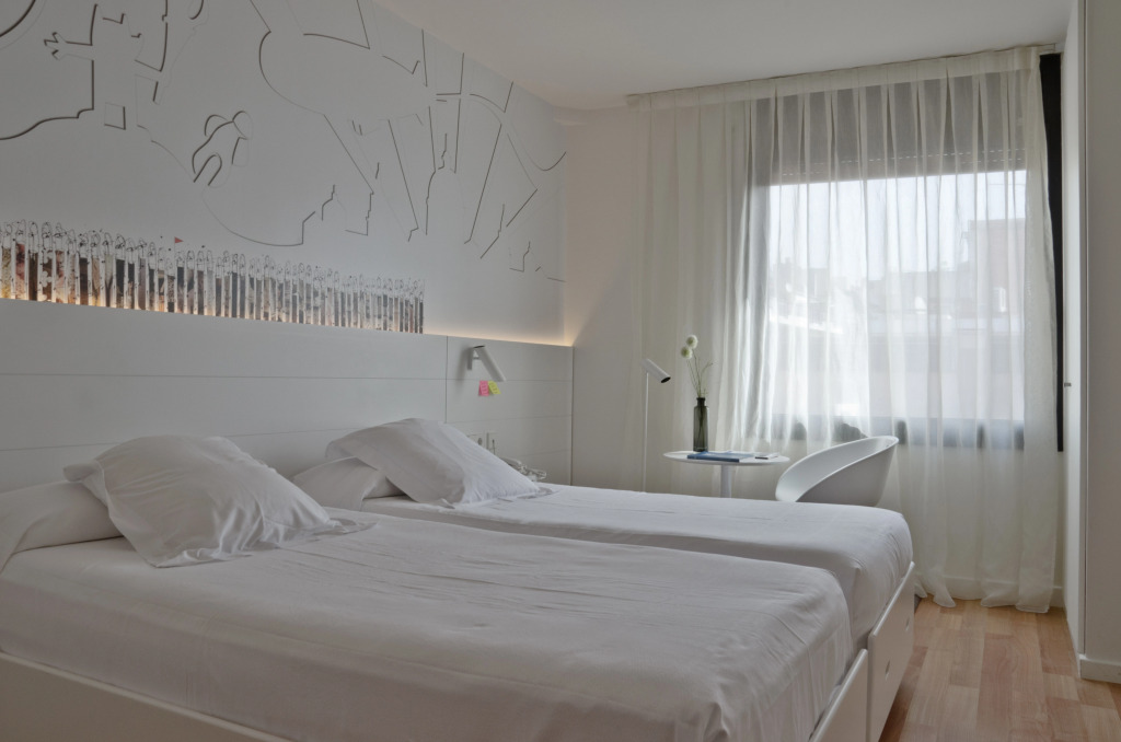 Pol & Grace Hotel