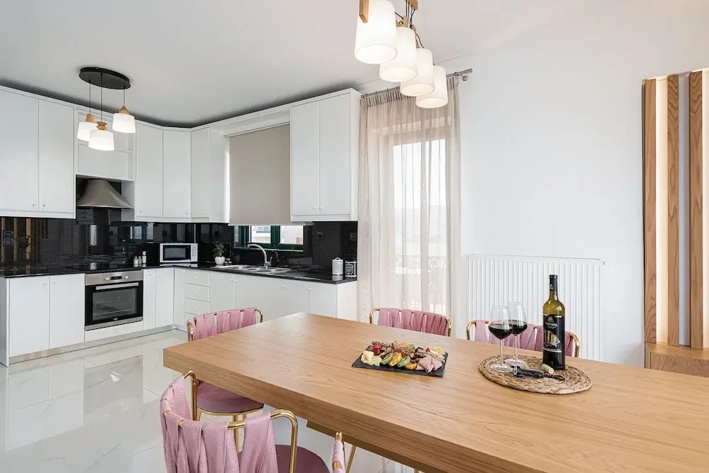 Elia Penthouse