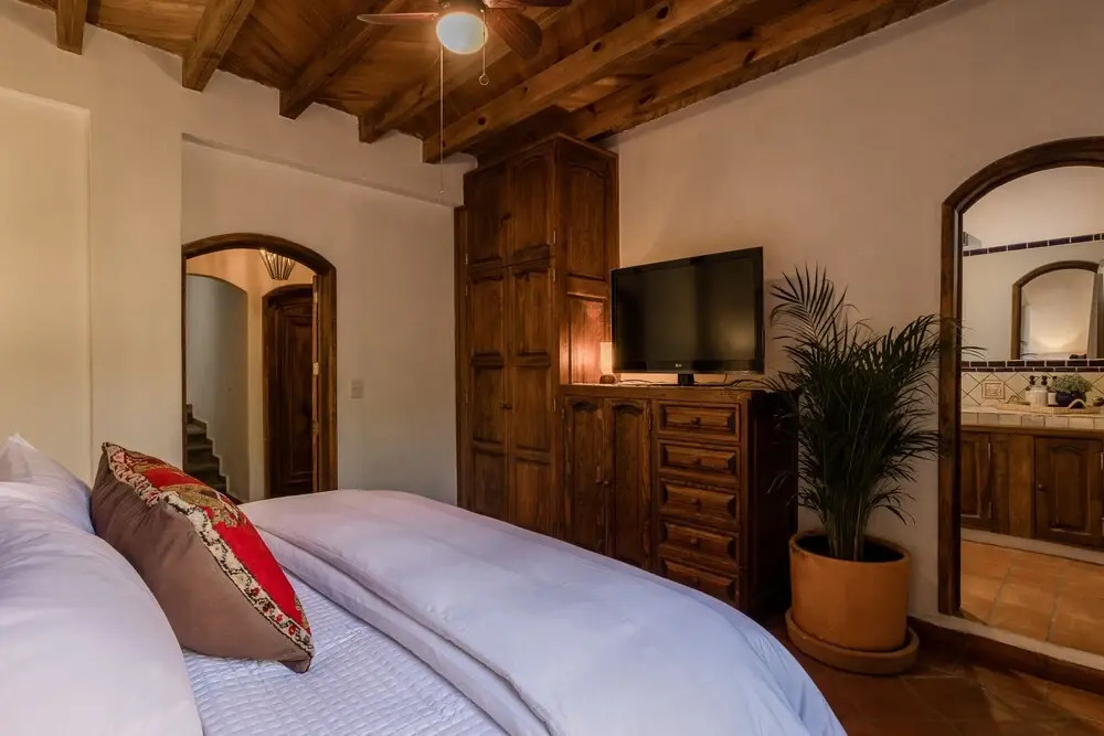 3-Bedroom Garden Home with Rooftop Terrace & Garage Parking
