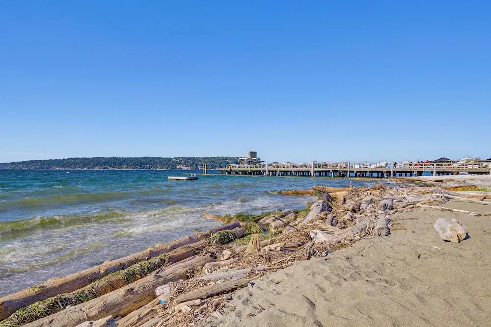 Sun-soaked Sandy Point Haven w/ Beach Access!