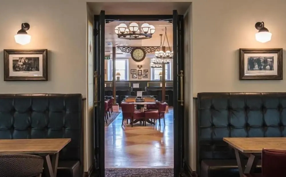 The Old Borough Hotel - Wetherspoon