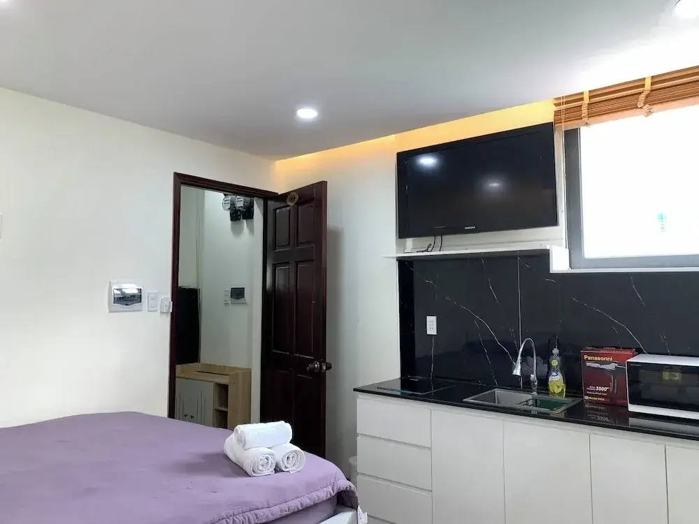Lucy Hotel & Apartment