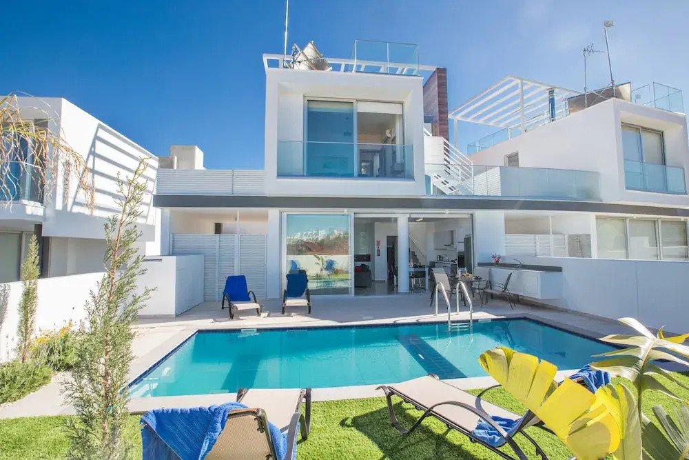 Villa Prol25, Beautiful 2bdr Protaras Villa With Pool, Close to Fig Tree Bay