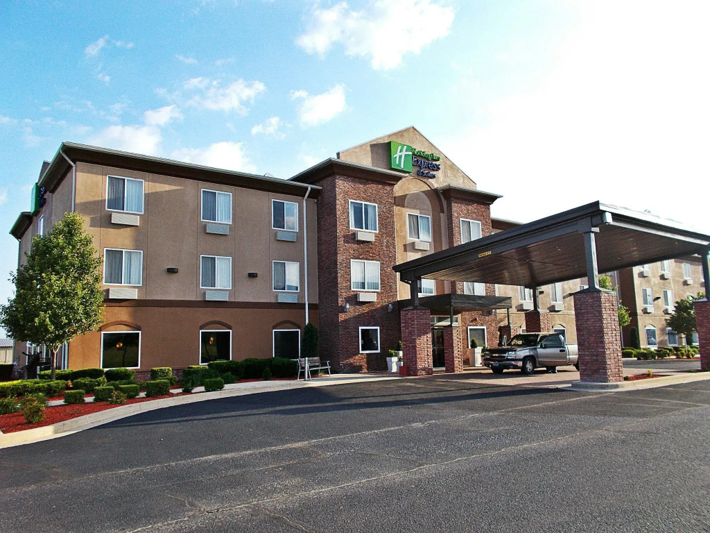 Comfort Inn & Suites Miami - Route 66