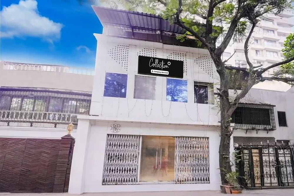 Comfy Stays at Lokhandwala Andheri West