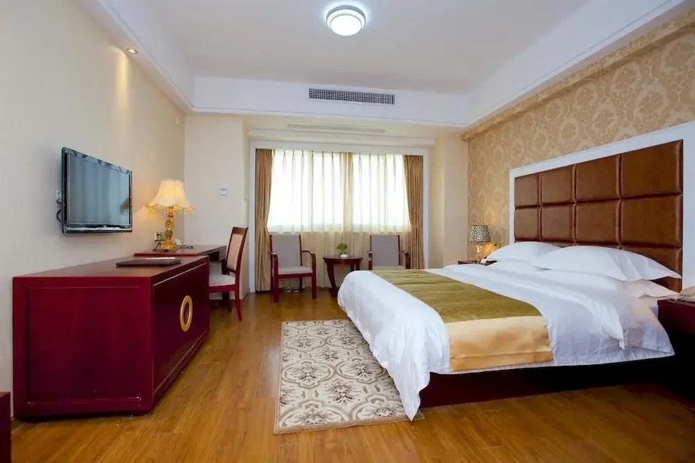 Xiamen Aventine Town Hotel