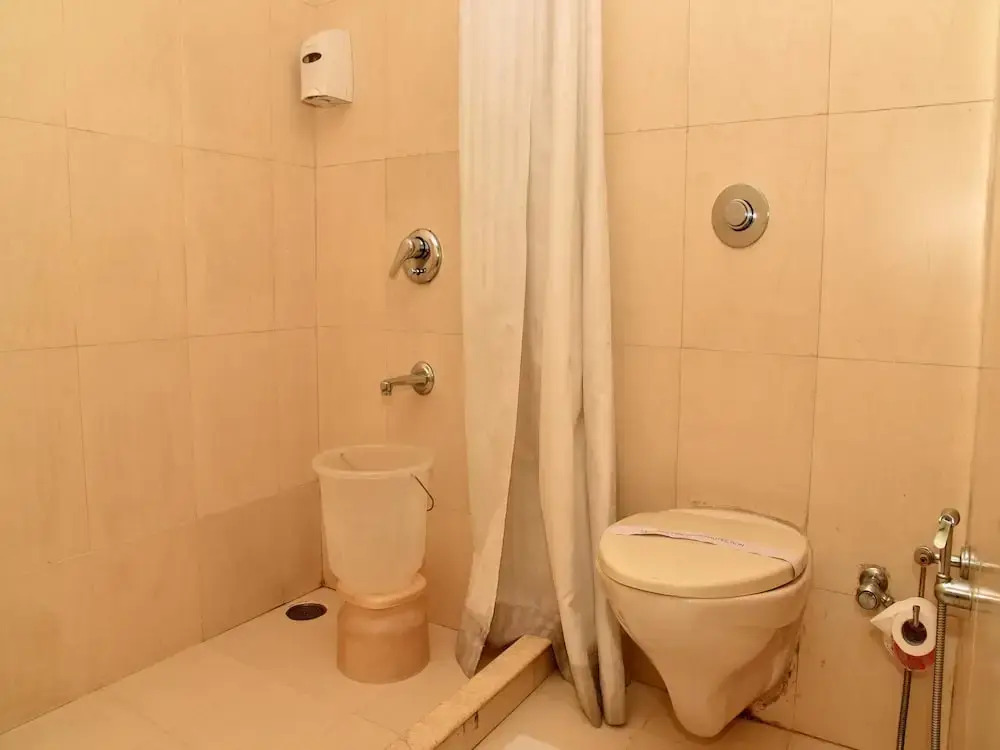 OYO 2148 Hotel Metro 43