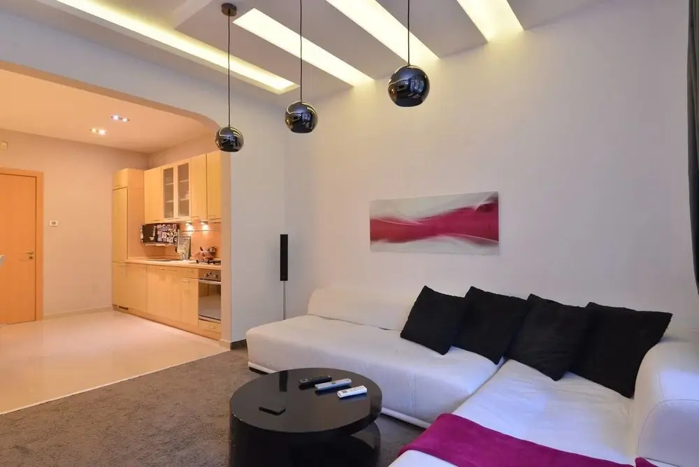 FM Deluxe 1-BDR Apartment - Extravaganzzo