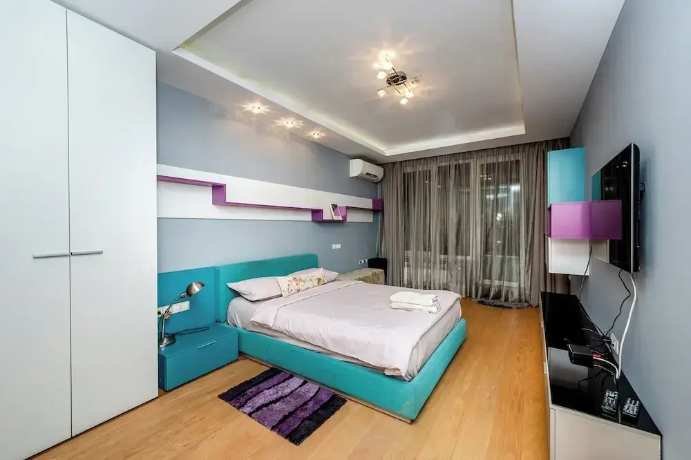 Sofia Luxury 3-Bed Penthouse Apartment Sleeps 6