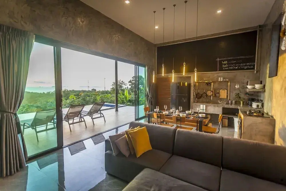 Stylish Pool Villa - 10 Mins Walk To The Beach
